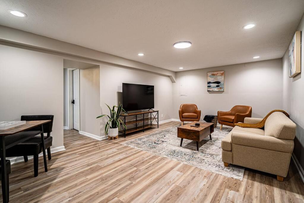 Essential Escape Villa Radcliff ภายนอก รูปภาพ